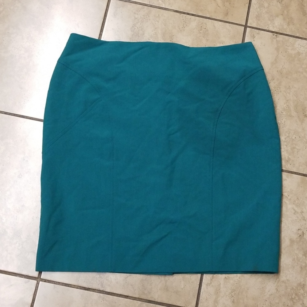 Gorgeous pencil skirt